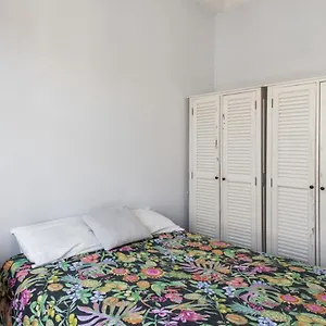 https://bright-1-bedroom-with-balcony-in-the-musicians-quarter.fr-provencehotel.com